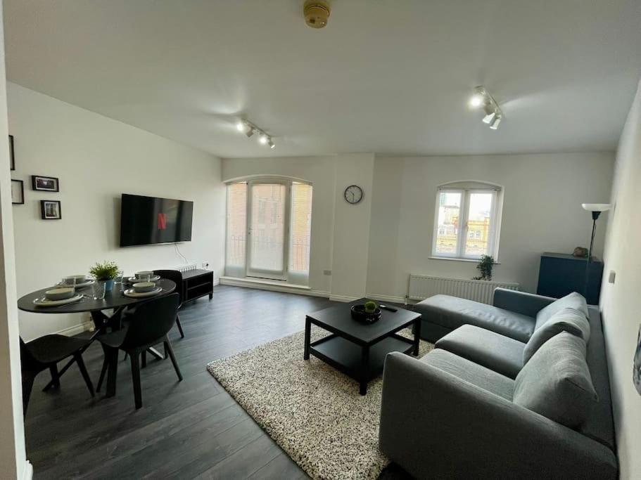 Elegant Belfast City Centre Apt Walk Everywhere Exterior foto